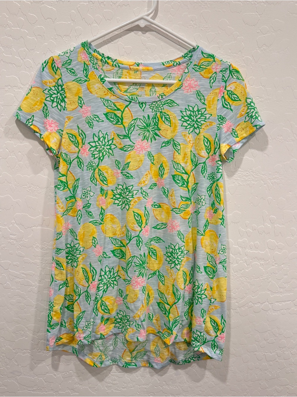 Lilly Pulitzer Etta Scoop Neck Tee Shirt Lemon Print Short Sleeve Womens XS